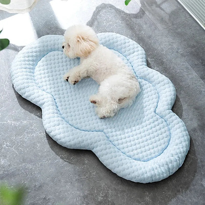 ArctiCloud: Cool Comfort for Your Dog In The Shape of Cloud